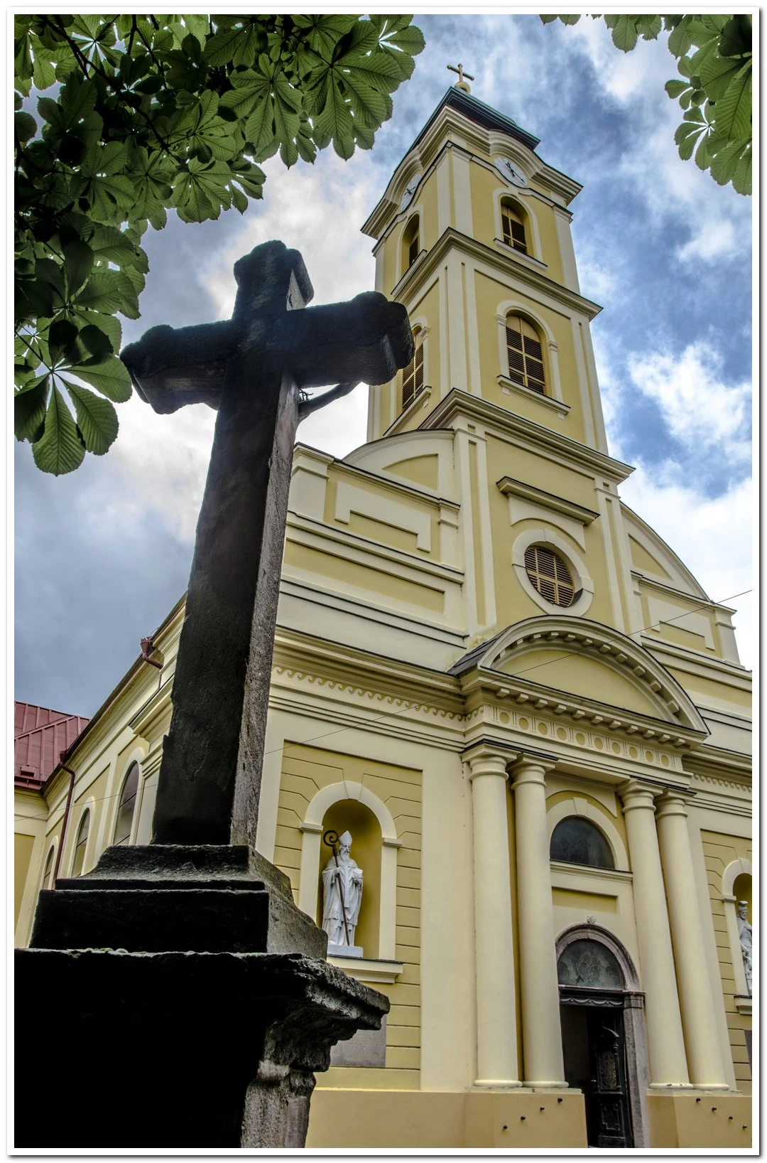 Szent Kereszt Felmagasztalása Római Katolikus Templom - image description