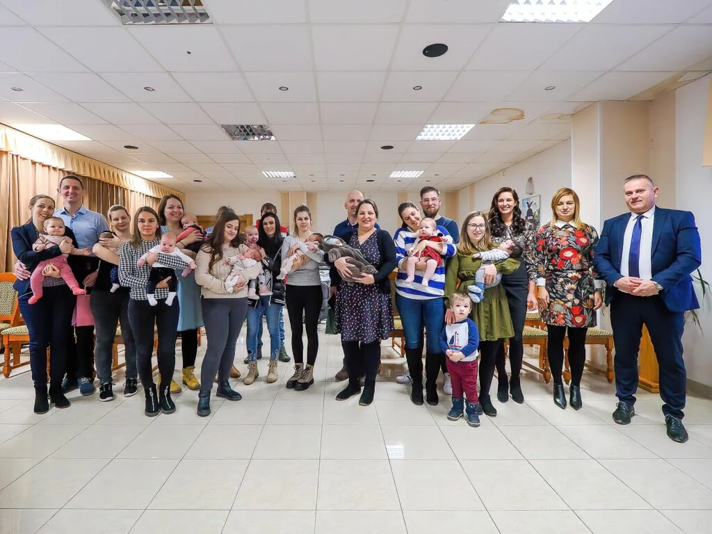 A CSALÁDOK EGYSÉGÉT IS ERŐSÍTIK KUNFEHÉRTÓN - image description