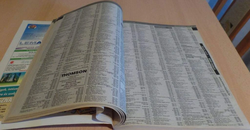 MEGSZŰNIK A NYOMTATOTT TELEFONKÖNYV - image description