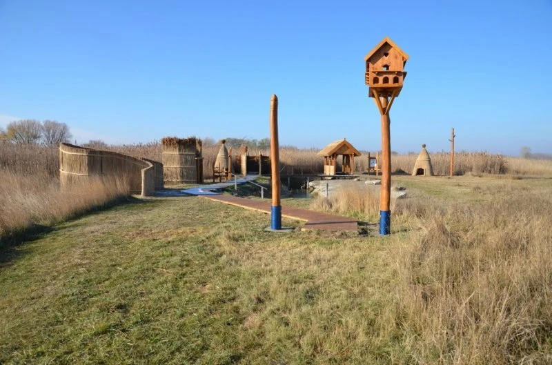 VARANGYKŐ TANÖSVÉNY, CSÓLYOSPÁLOS - image description