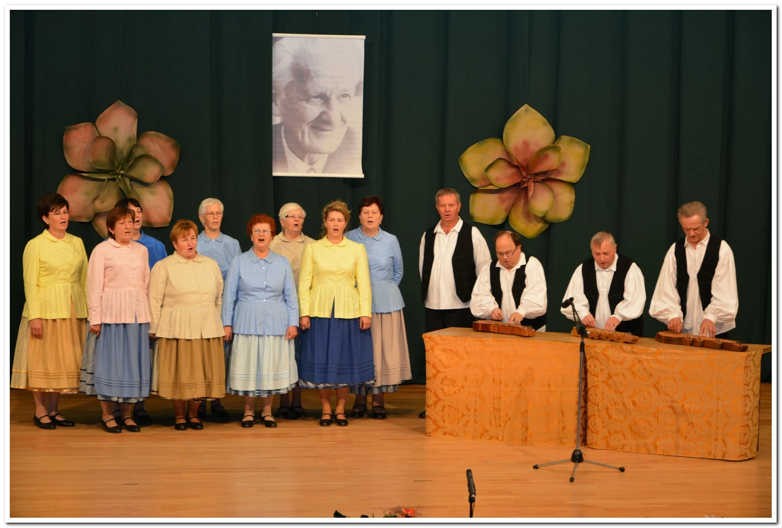 Dr. Kálmán Lajos Népzenei Találkozó - image description