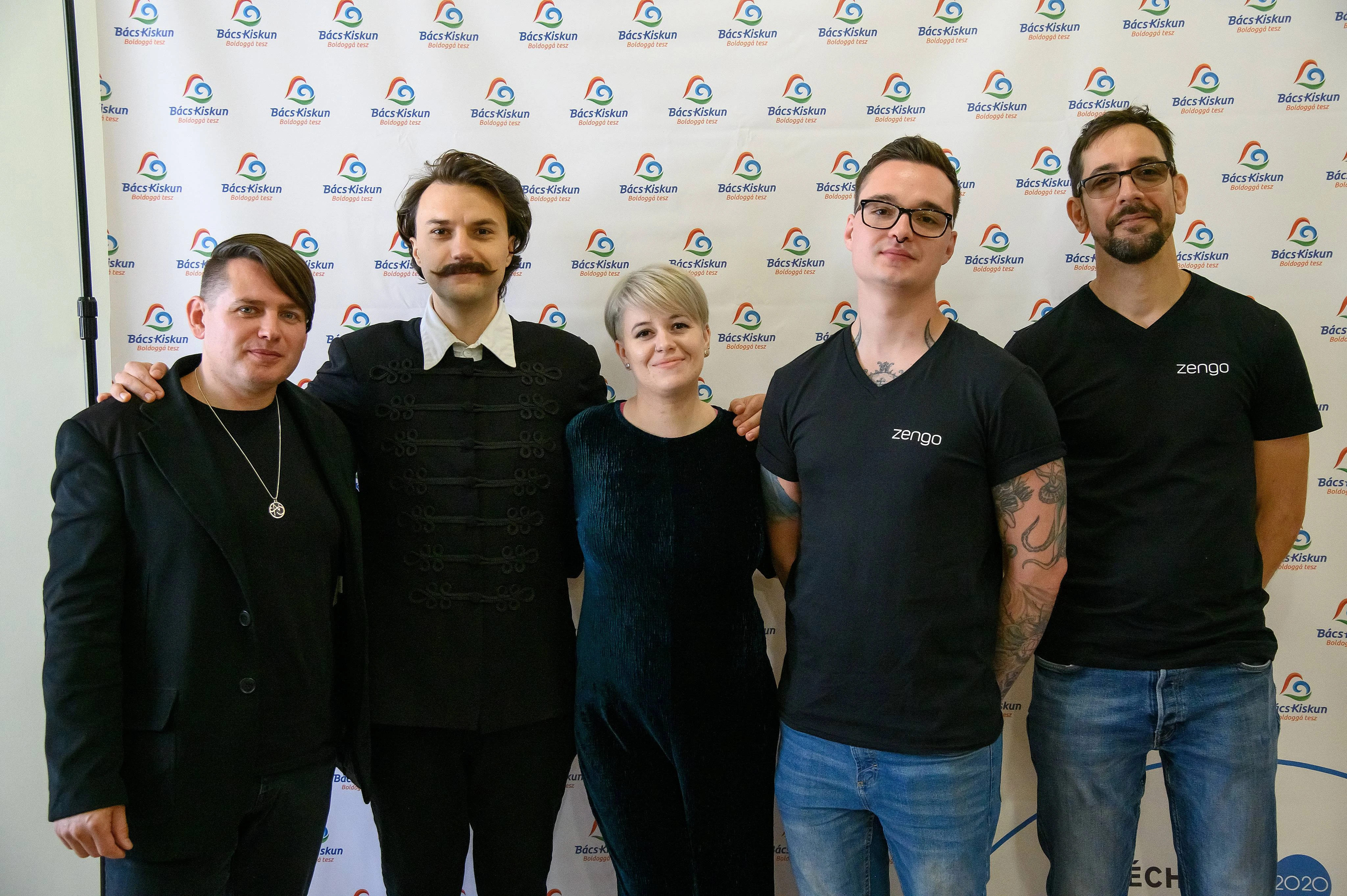 PETŐFIVEL ÉNEKEL A NO SUGAR ZENEKAR - image description