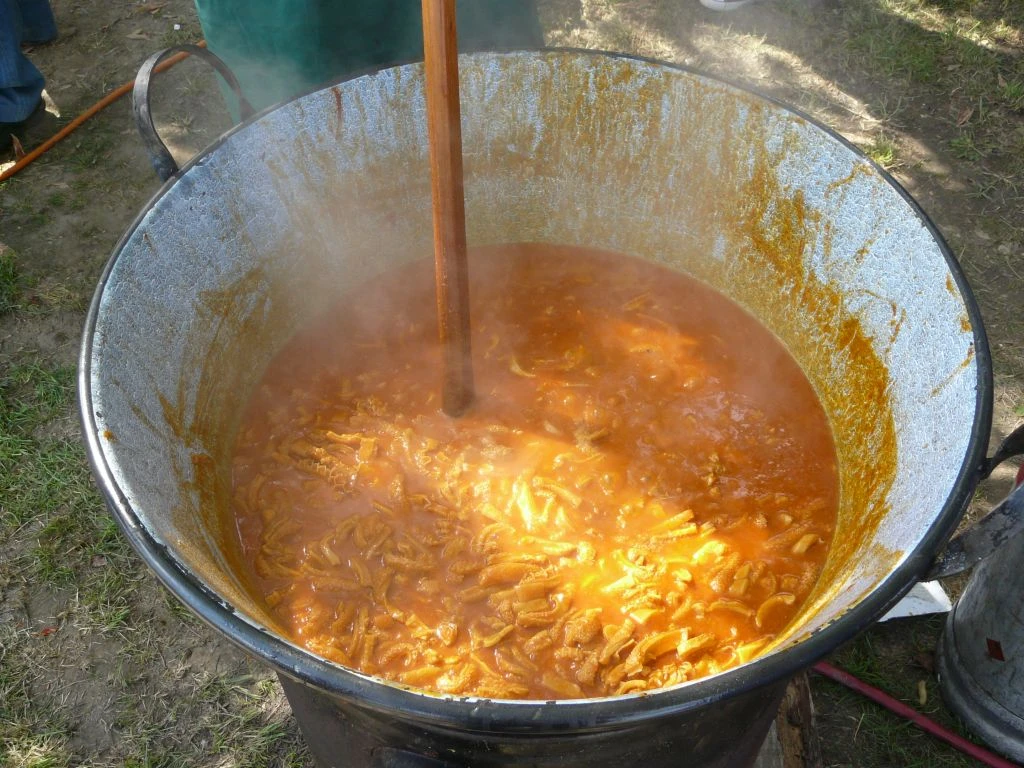 A DUNAPATAJI PACALPÖRKÖLT-FŐZÉS HAGYOMÁNYA - image description