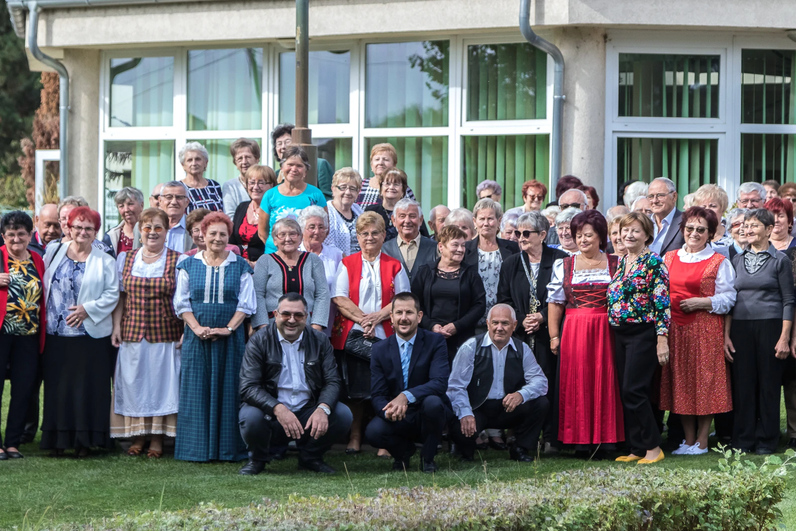 HÉT TELEPÜLÉS NYUGDÍJAS KLUBJAIT KÖSZÖNTÖTTÉK KUNSZÁLLÁSON - image description