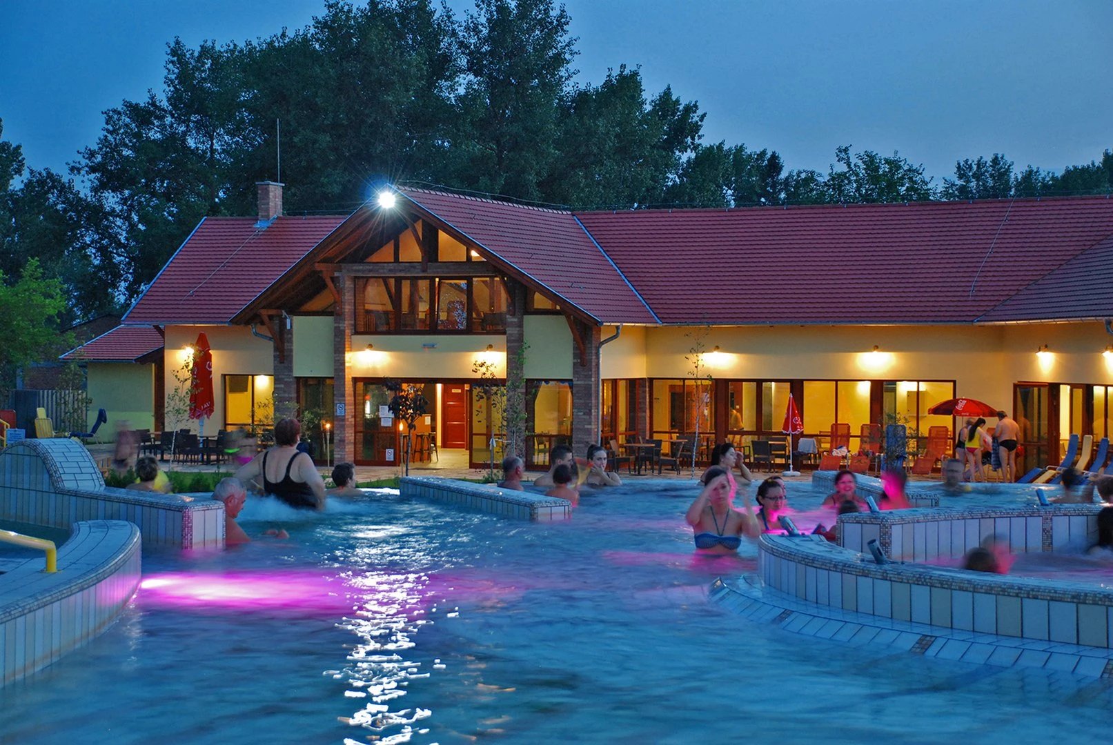 Kerekdombi Termálfürdő - image description