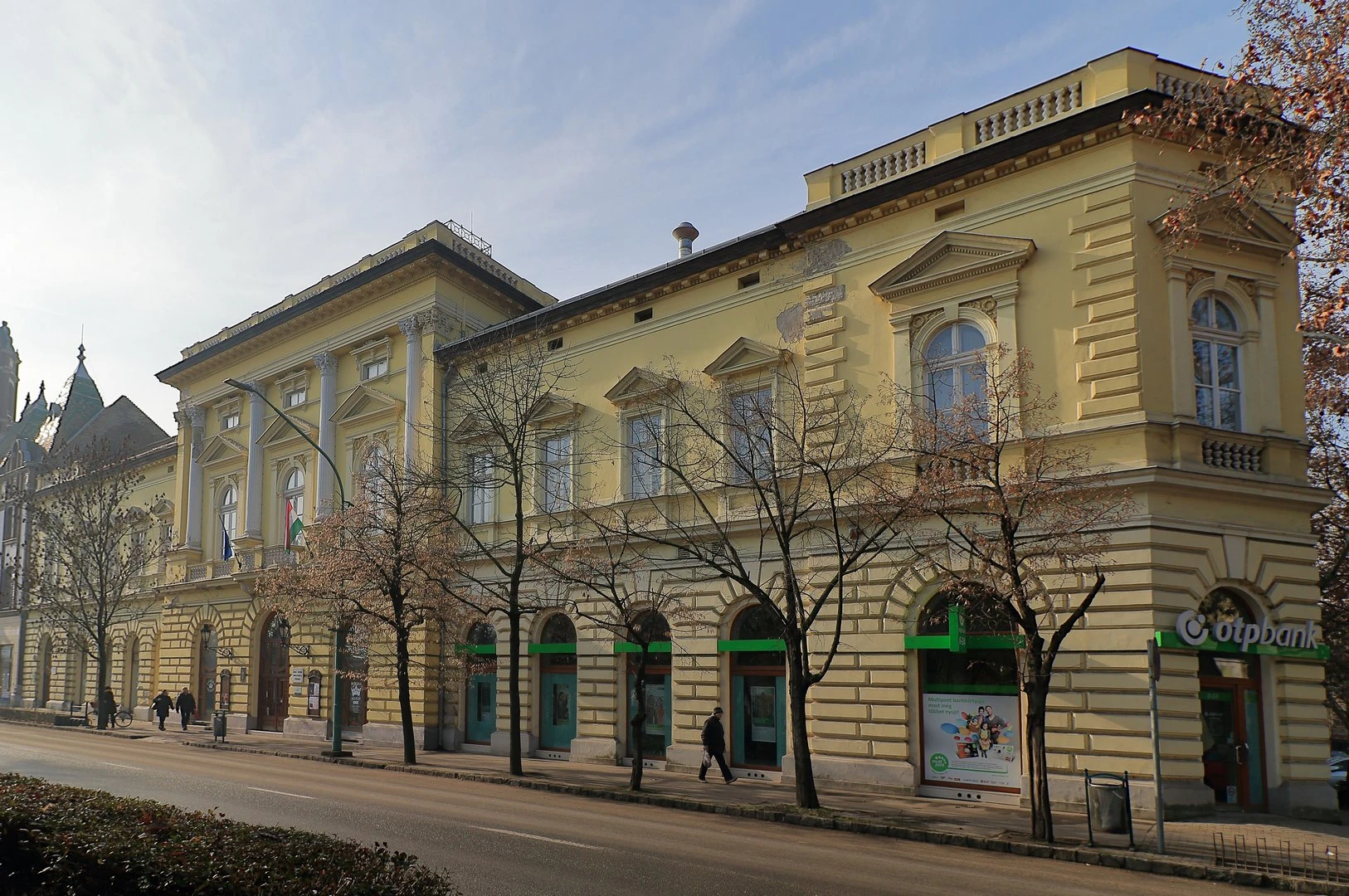 Móra Ferenc Művelődési Központ - image description