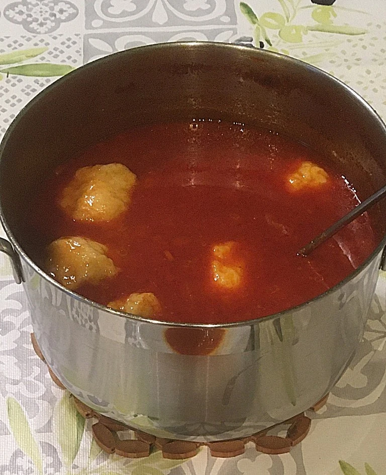 MISKEI ZSÍROS GOMBÓC LEVES - image description