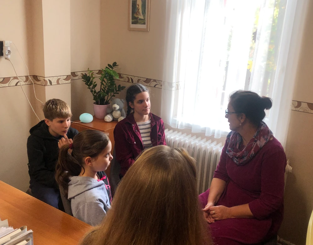 TEHETSÉGGONDOZÓ SZAKKÖR PETŐFISZÁLLÁSON - image description