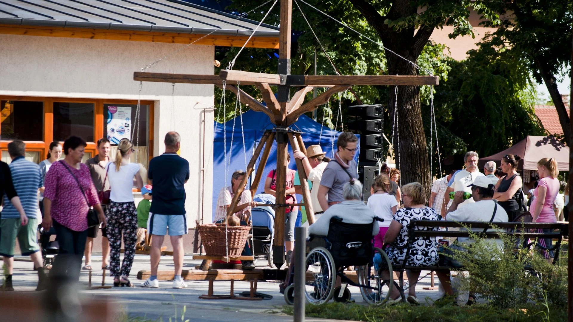 Zene-Bor-Garabó - image description