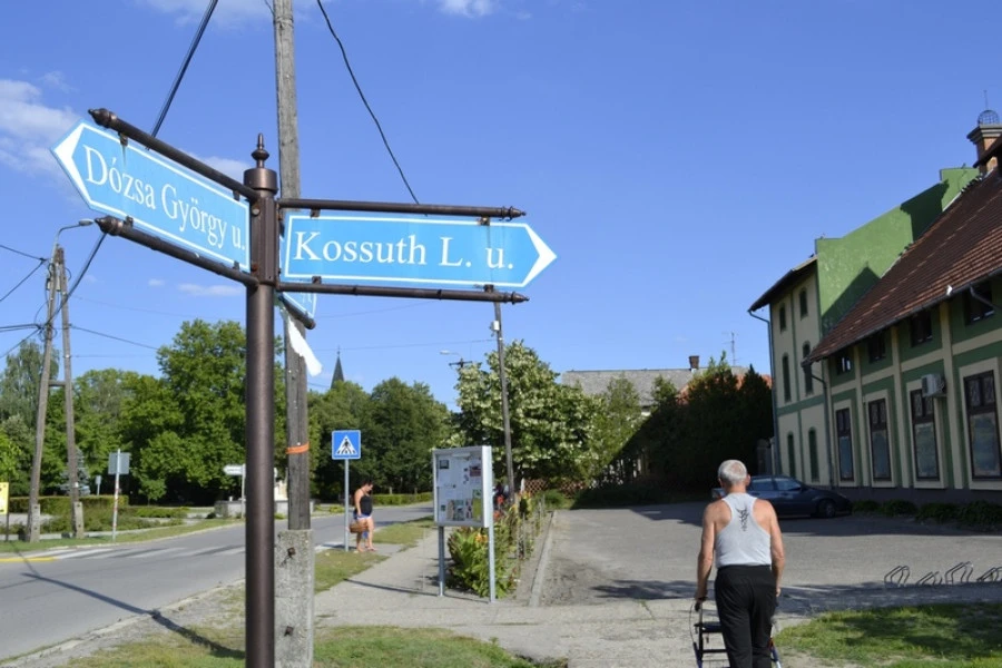 Jászszentlászló csapadék és vízvisszatartó rendszer rekonstrukció V. ütem - image description