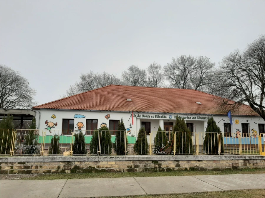 Hajós - Önkormányzati épület energetikai korszerűsítése - TOP-3.2.1-16-BK1-2017-00022 - image description
