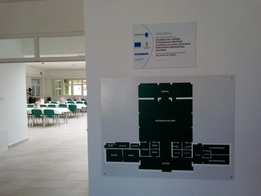 Csendes Ősz Idősek Otthonának bővítése a nappali ellátás, szociális étkeztetés biztosításának céljából Kecelen - image description