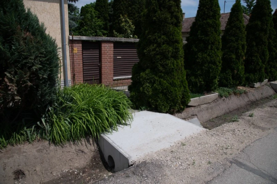 Csapadékvíz elvezető hálózat rekonstrukciója - image description