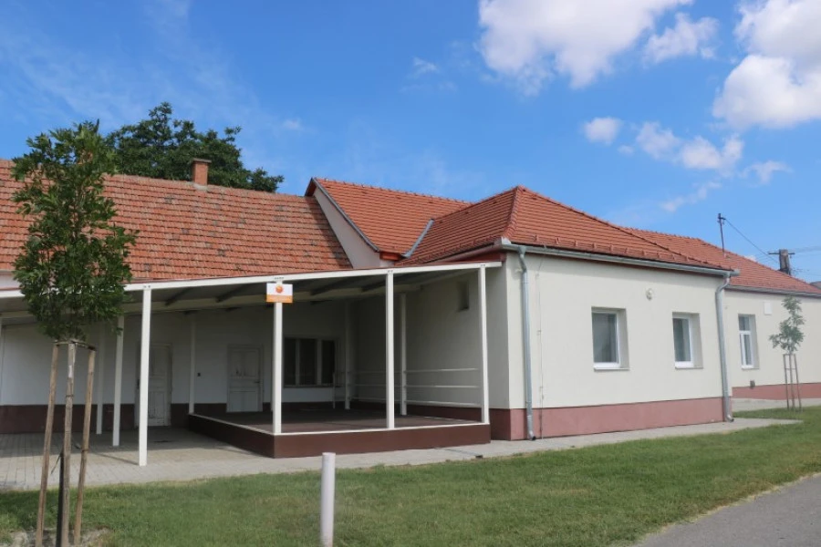 Drágszél_Művelődési ház épületenergetikai korszerűsítése - image description