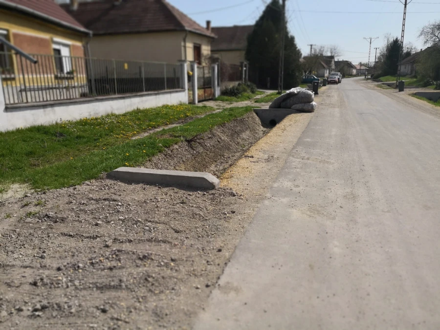 Apostag Község csapadékvíz elvezetése – I. ütem - image description