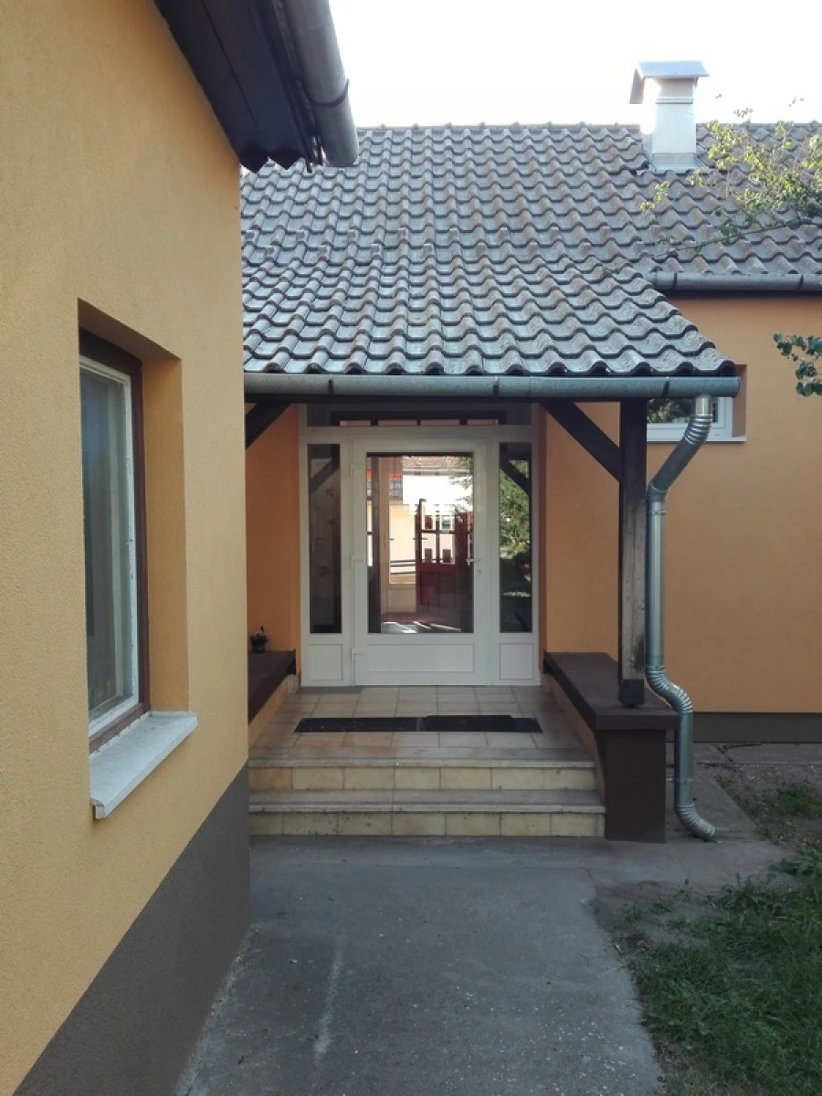 Kéleshalom község iskola-óvoda épületének energetikai korszerűsítése - image description