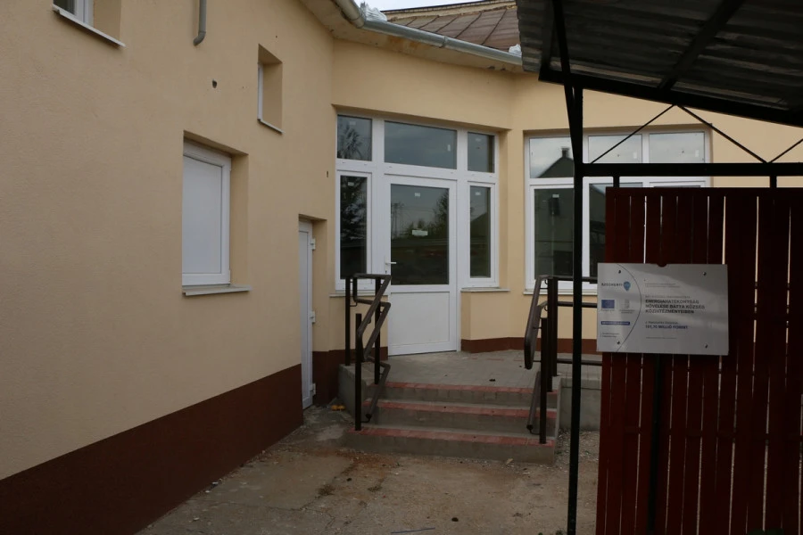 Energiahatékonyság növelése Bátya község közintézményeiben - image description