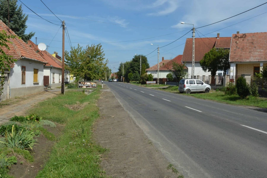 Kerékpárforgalmi fejlesztések Császártöltésen a lakosság védelmében - image description
