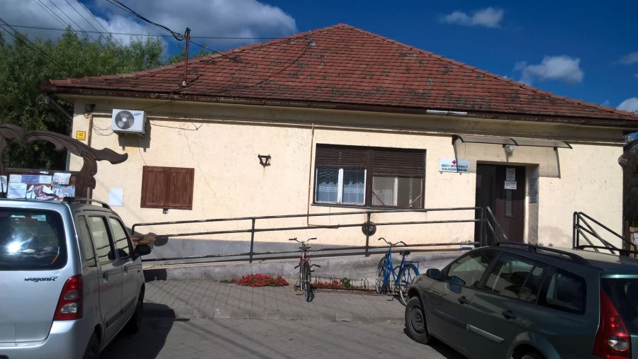 Fő utcai háziorvosi rendelő felújítása Szalkszentmártonon - image description