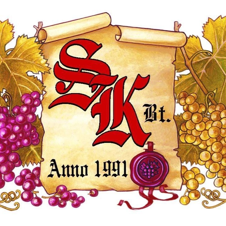 A képen a cég logója, SK Bt. Anno 1991 felirattal, rusztikus háttérrel.