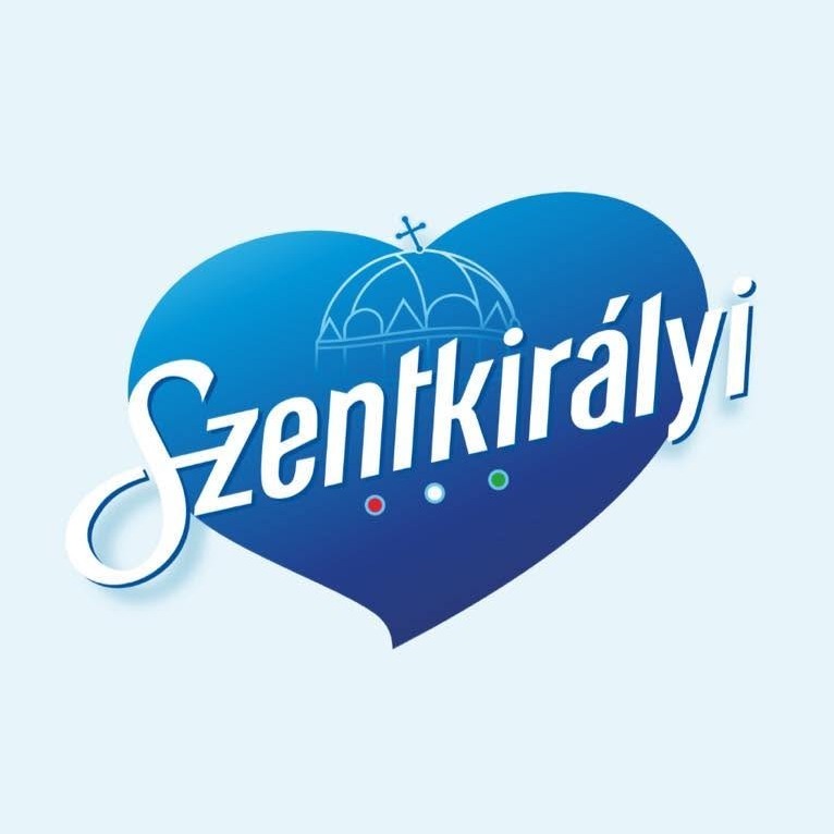 A képen kék szívben Szentkirályi felirat.