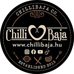A képen Chilli Baja felirat olvasható, alatta wwwchillibaja.hu, established 2013.