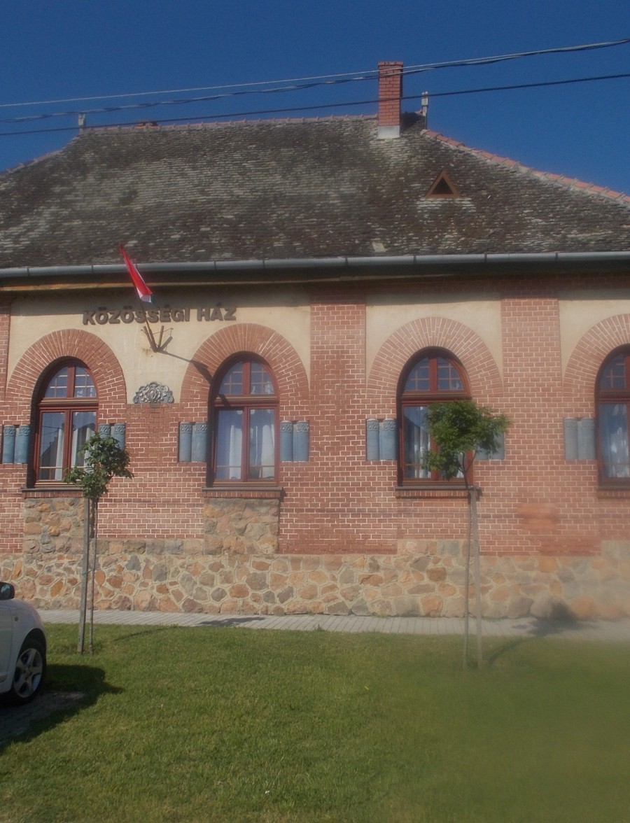 Közösségi ház felújítása és sportöltöző építése Vaskúton - fotódokumentáció - image description