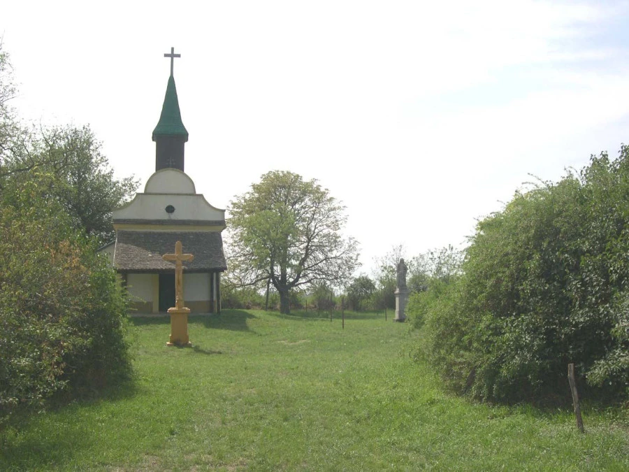 Sükösdi Szent Anna kápolna búcsúja - image description