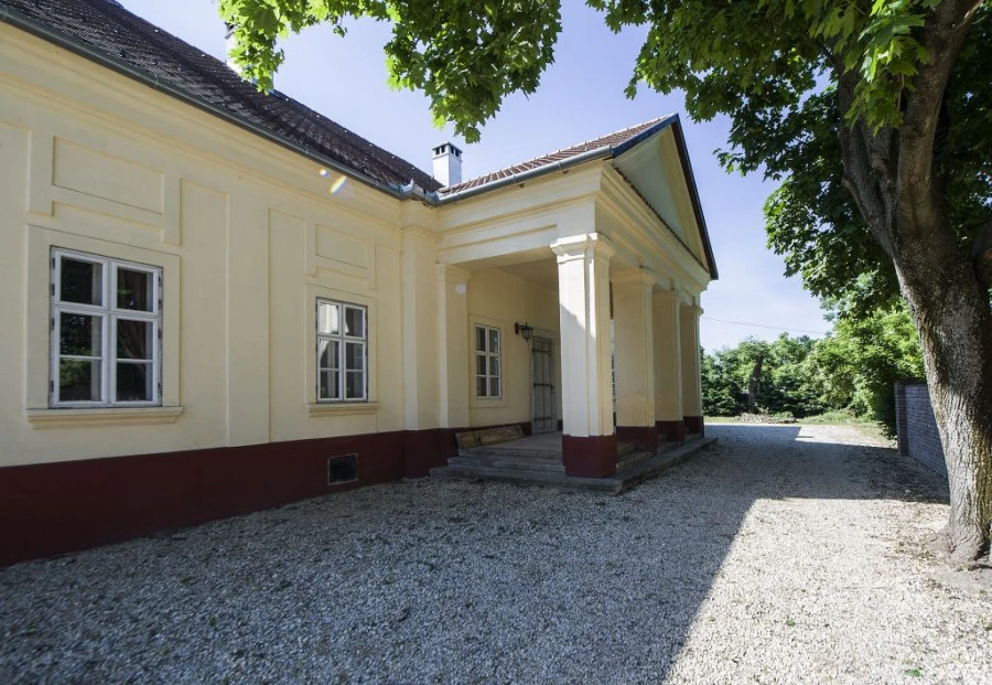 Szerbith kastély - image description