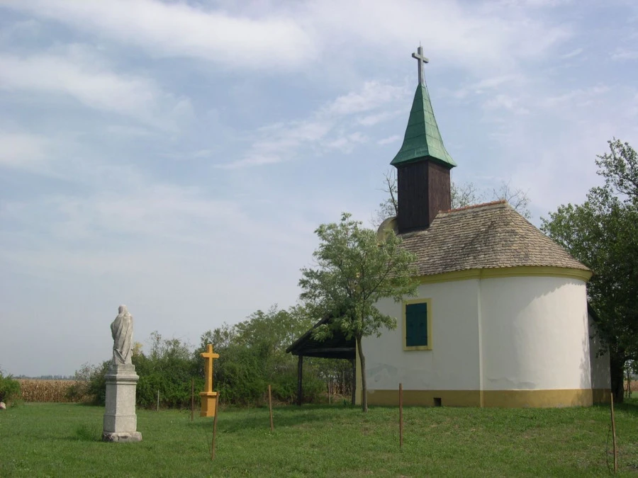 Sükösdi Szent Anna kápolna búcsúja - image description