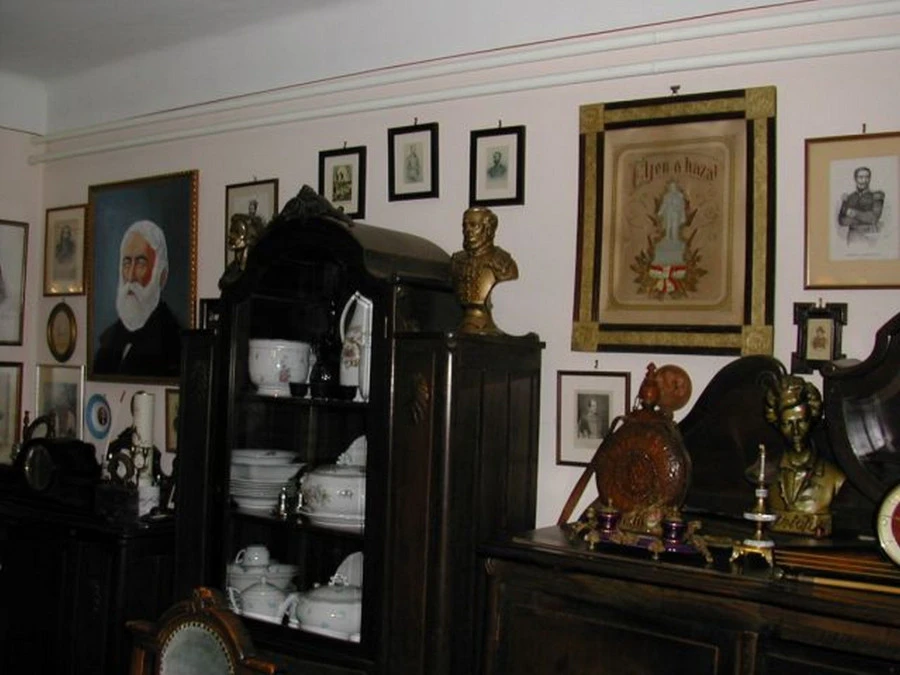Petőfi-gyűjtemény és Kossuth-gyűjtemény - image description