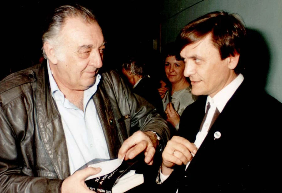 Lezsák Sándor közéleti és irodalmi tevékenysége - image description