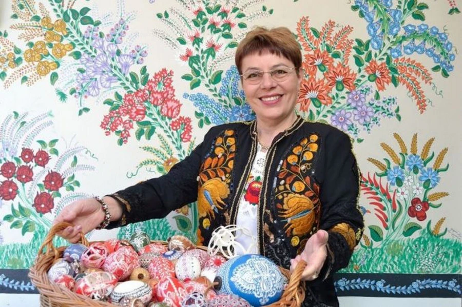 Zsigóné Kati népi iparművész alkotói munkássága - image description