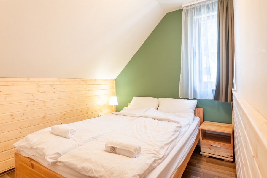 Jó Szomszéd Pince - image description