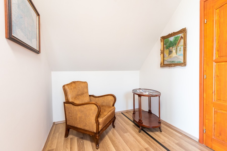 Jó Szomszéd Pince - image description