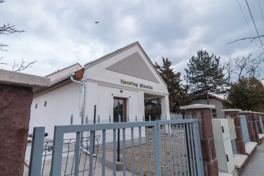 Kiscsillag bölcsőde építése Ballószögön - image description