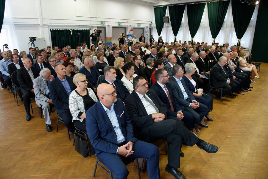 Ünnepi közgyűlés - image description