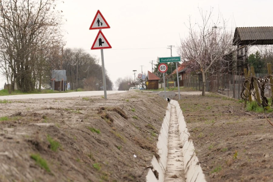 Csapadékvíz elvezető rendszer fejlesztése Dunatetétlen Község területén - image description