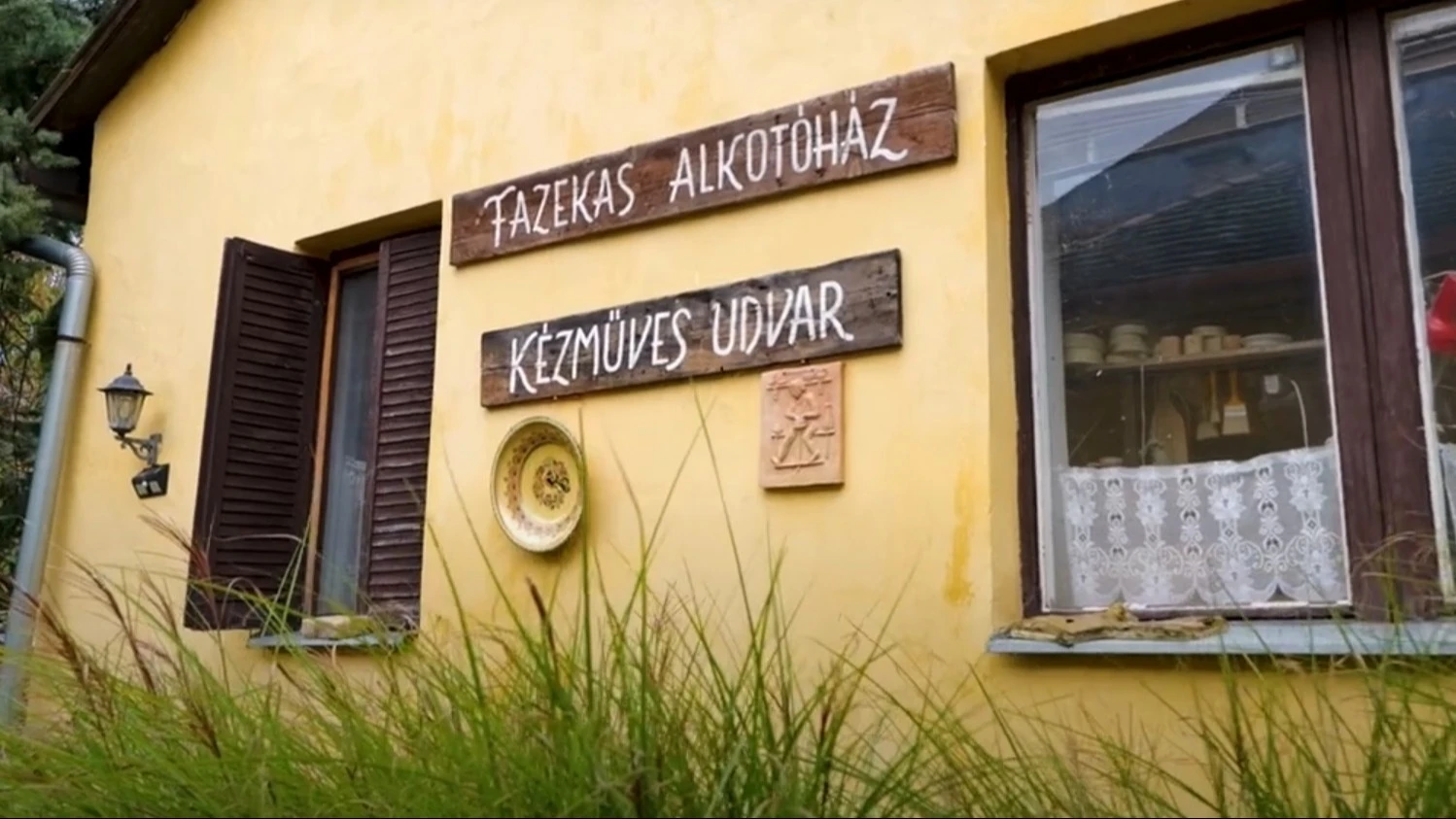 Értéktár sorozat - A kalocsai fazekasmester  - image description