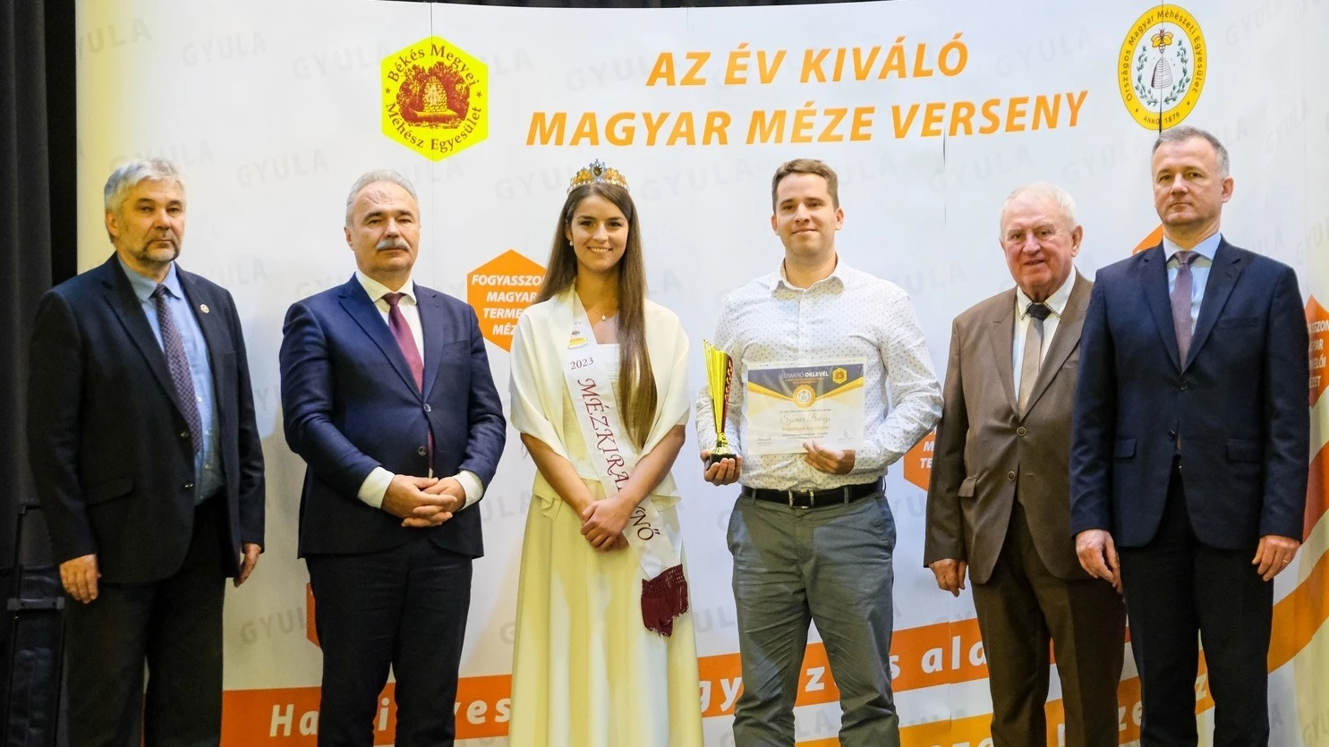 Aranyérmes a kiskőrösi Propoliszos krémméz   - image description