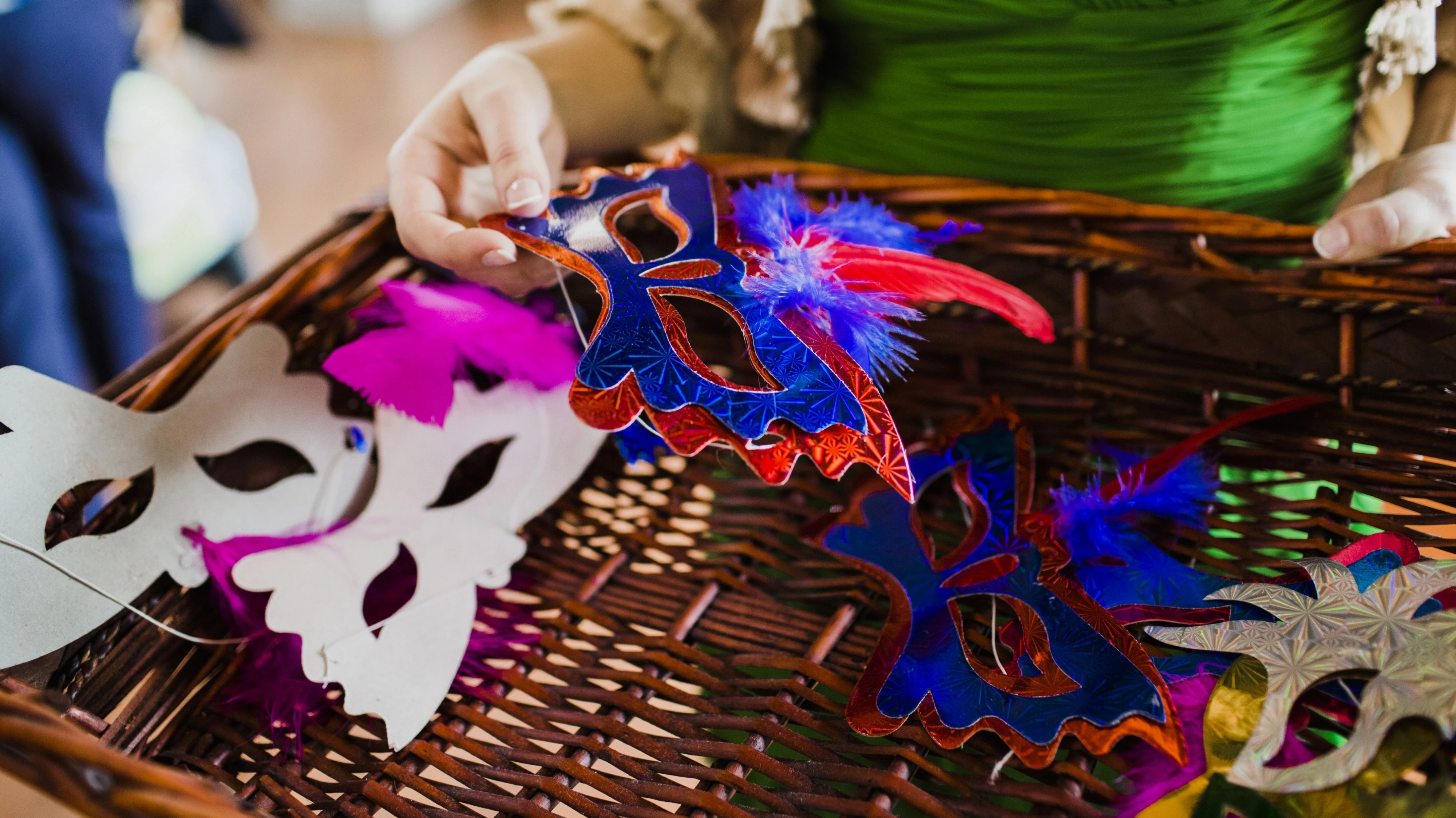 Itt a farsang, áll a bál! - image description