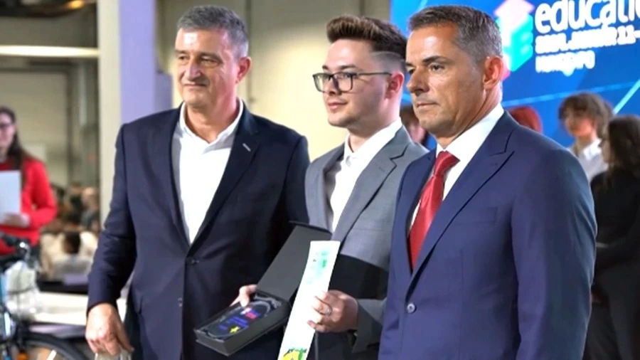 A kiskunalasi diák 18 ezer társát győzte le  - image description