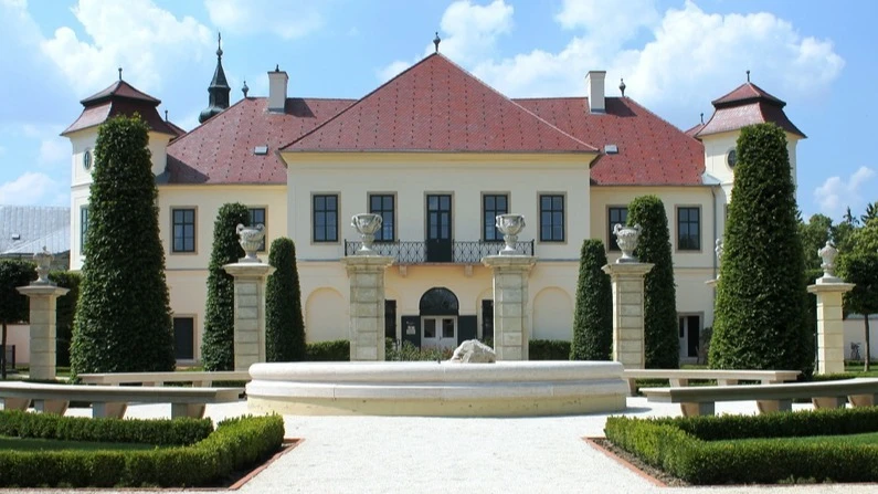 Értéktár sorozat: Hajósi Barokk Kastély - VIDEÓ - image description