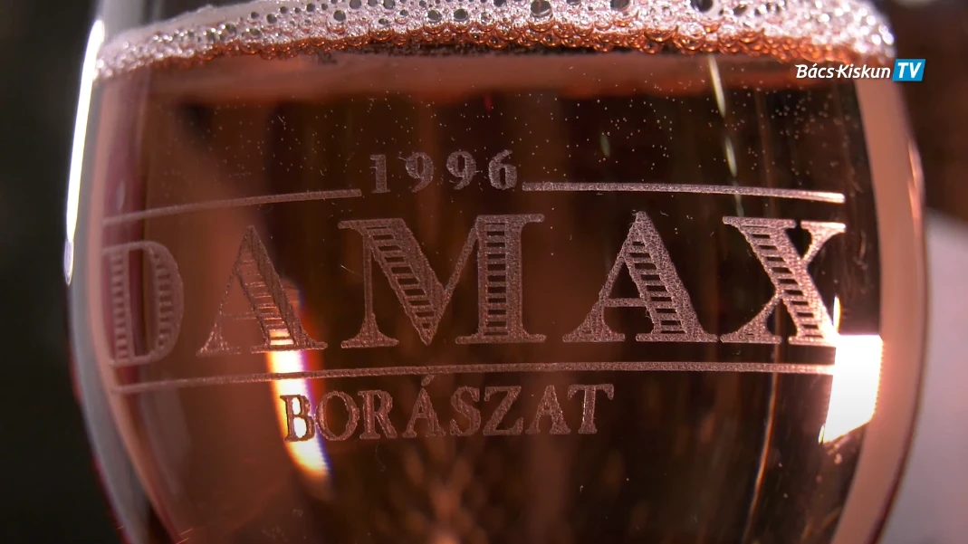 2025 Roséja - Damax, Néró Rosé - image description