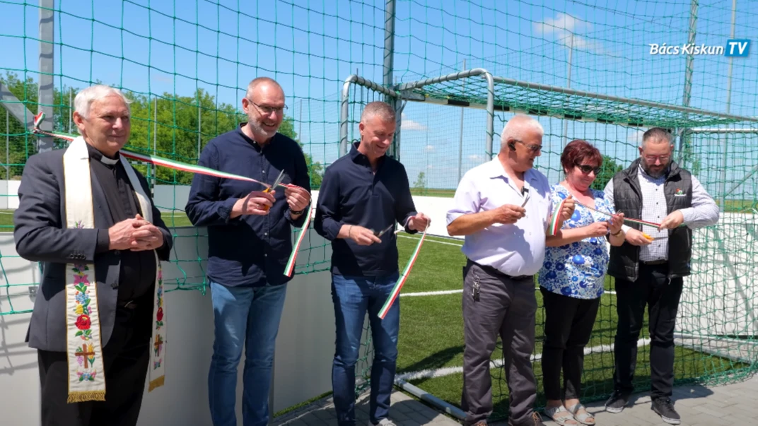 Felavatták a bácsszentgyörgyi sportpályát - image description