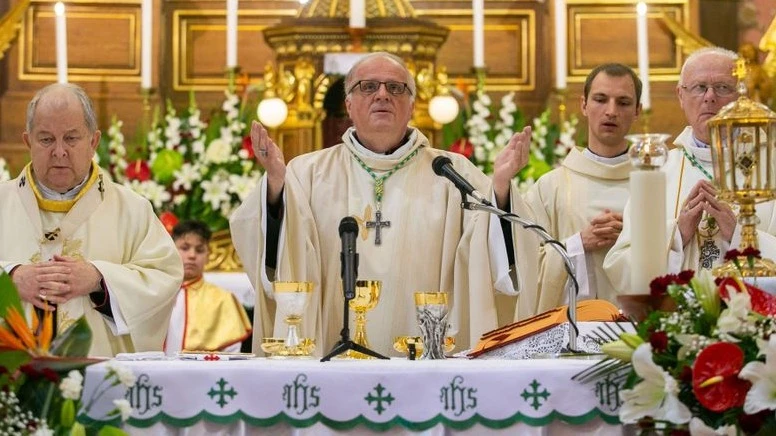 Harminc éve alakult meg a Kalocsa-Kecskeméti Főegyházmegye  - image description