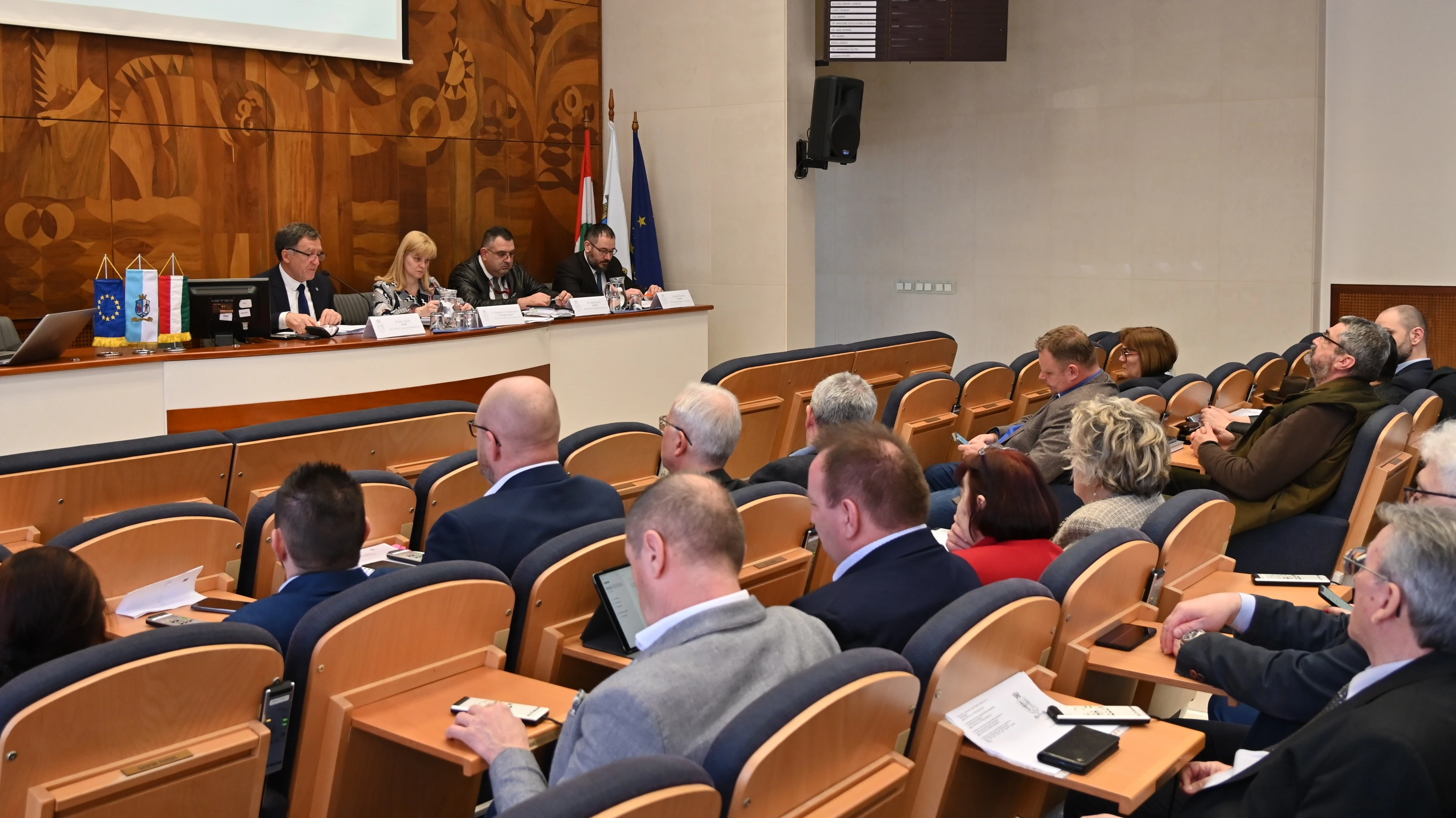 Ülésezett a vármegyei közgyűlés: újabb útszakasz újulhat meg - image description