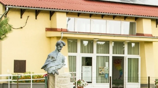 A 131 éves Helvécián megújul a művelődési ház és az orvosi rendelő  - image description