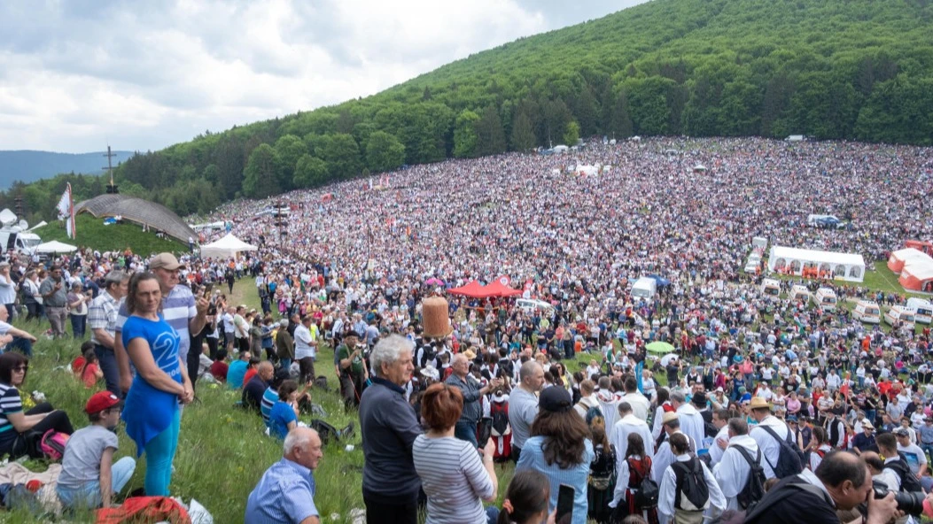 Piros pünkösd napján új tartalmat kap az életünk - image description