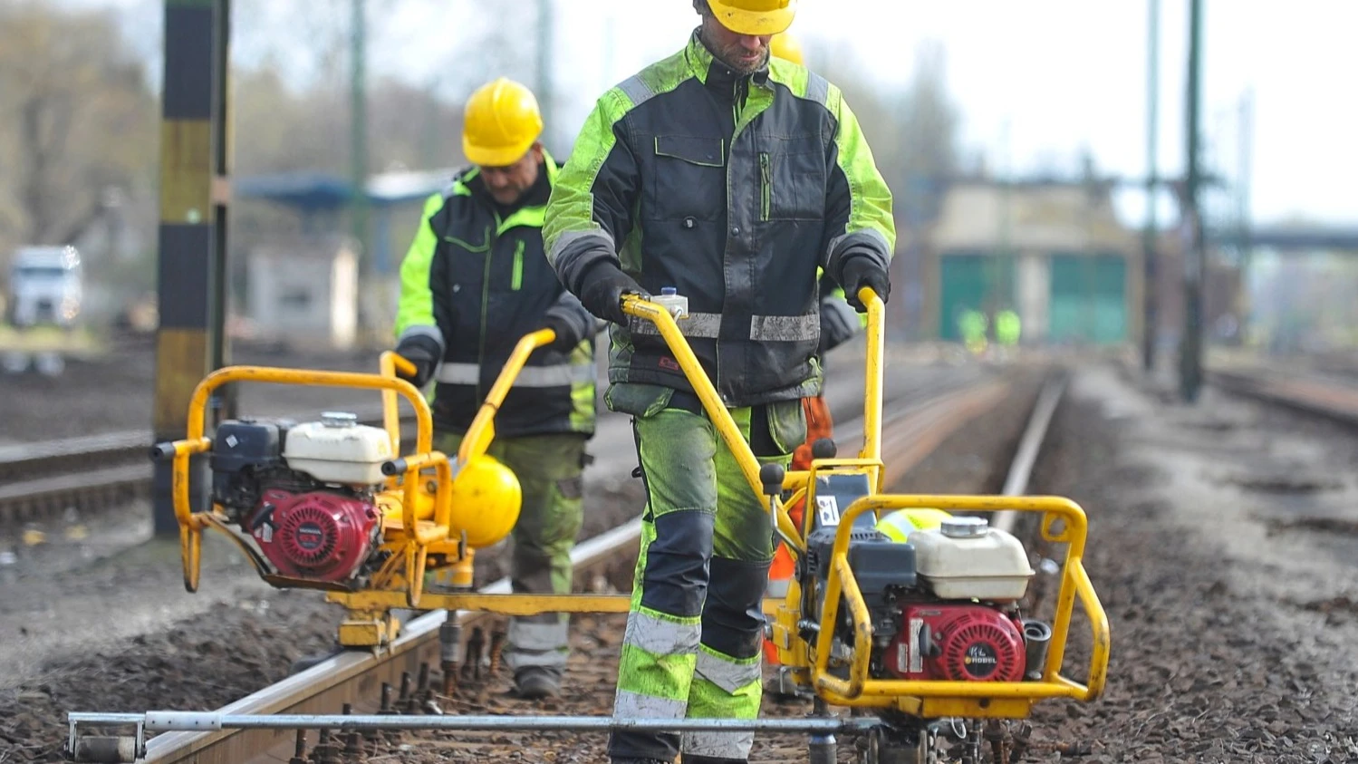 Vonatpótló buszok szállítják majd az utasokat Kiskunhalas és Jánoshalma között - image description